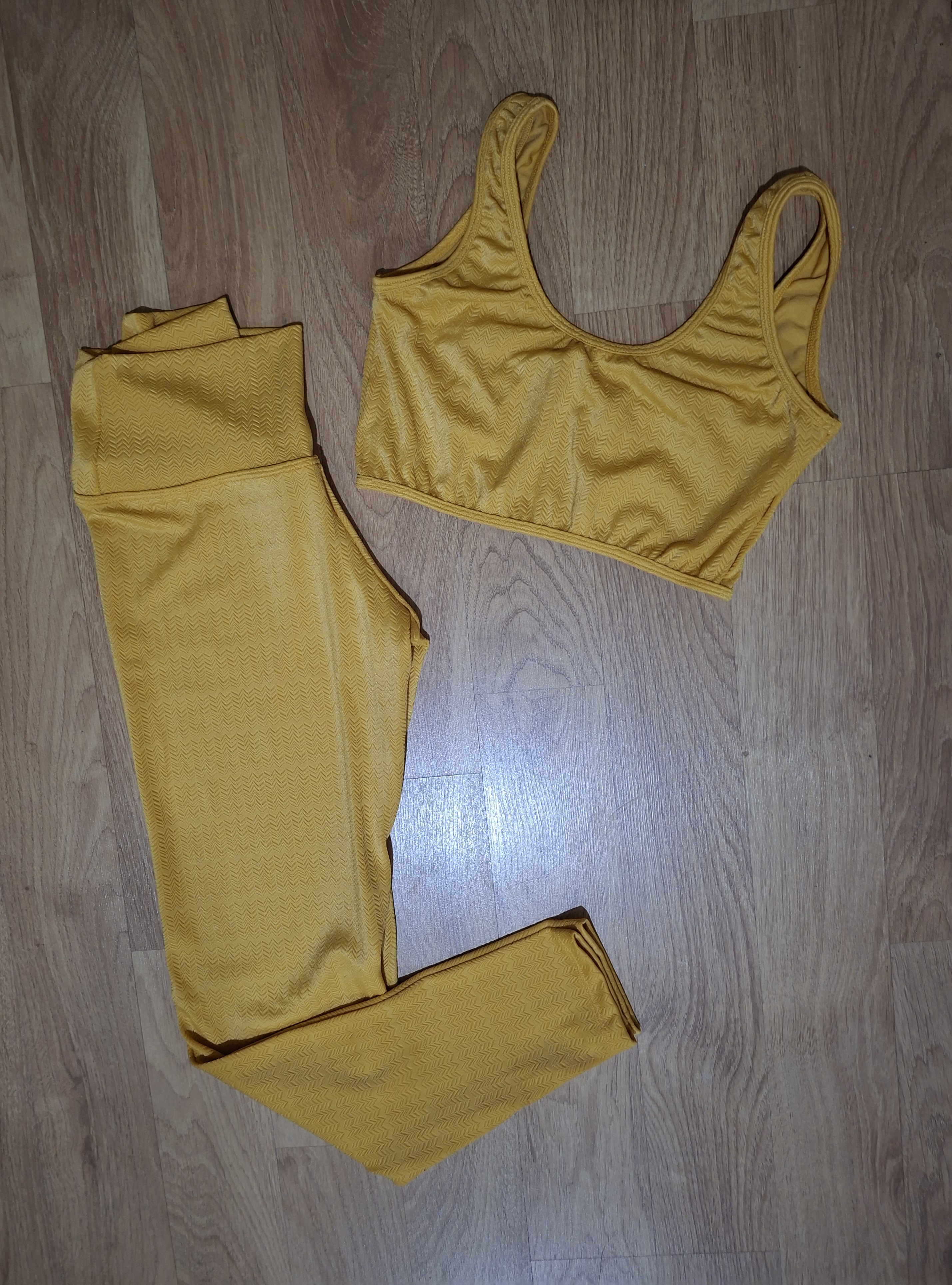 Conjunto Calça Cós Básico com Textura Dourado