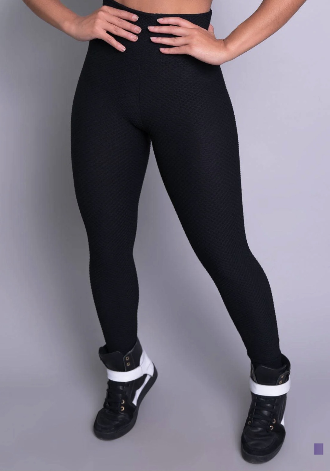Calça com Textura Preta